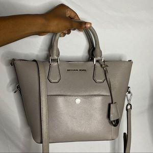 Micheal Kors similar to the Voyager